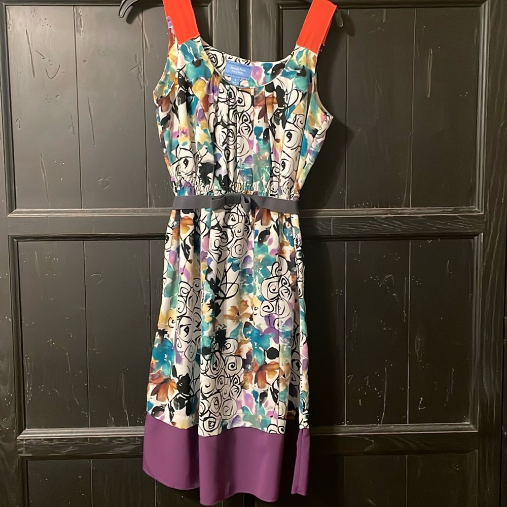 Beautiful dress with pop of color